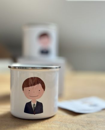 TAZA PRIMERA COMUNIÓN colección HUGO. Metal y cerámica.